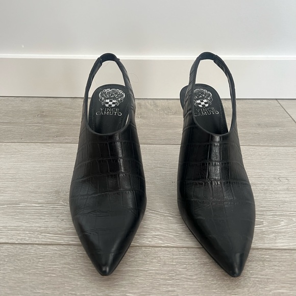 VINCE CAMUTO BLACK LEATHER POINTY PUMPS MULE - Picture 3 of 5